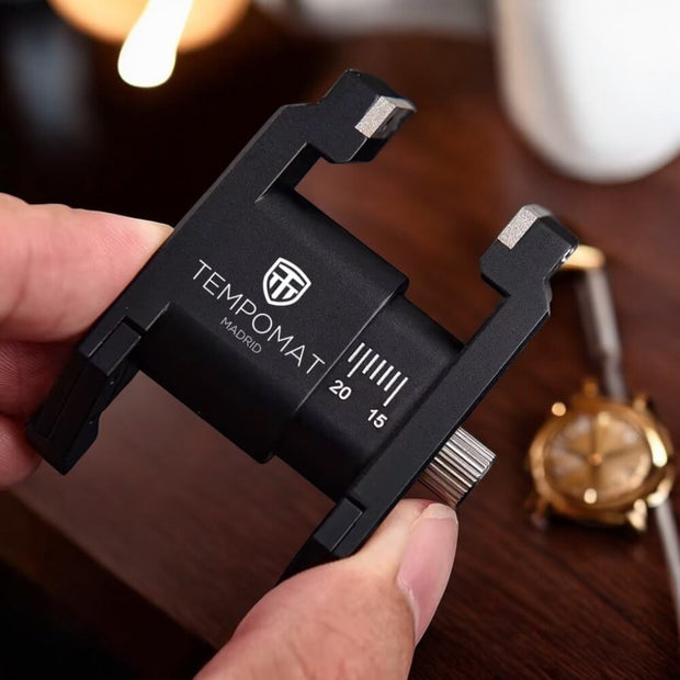 Bracelet removal tool